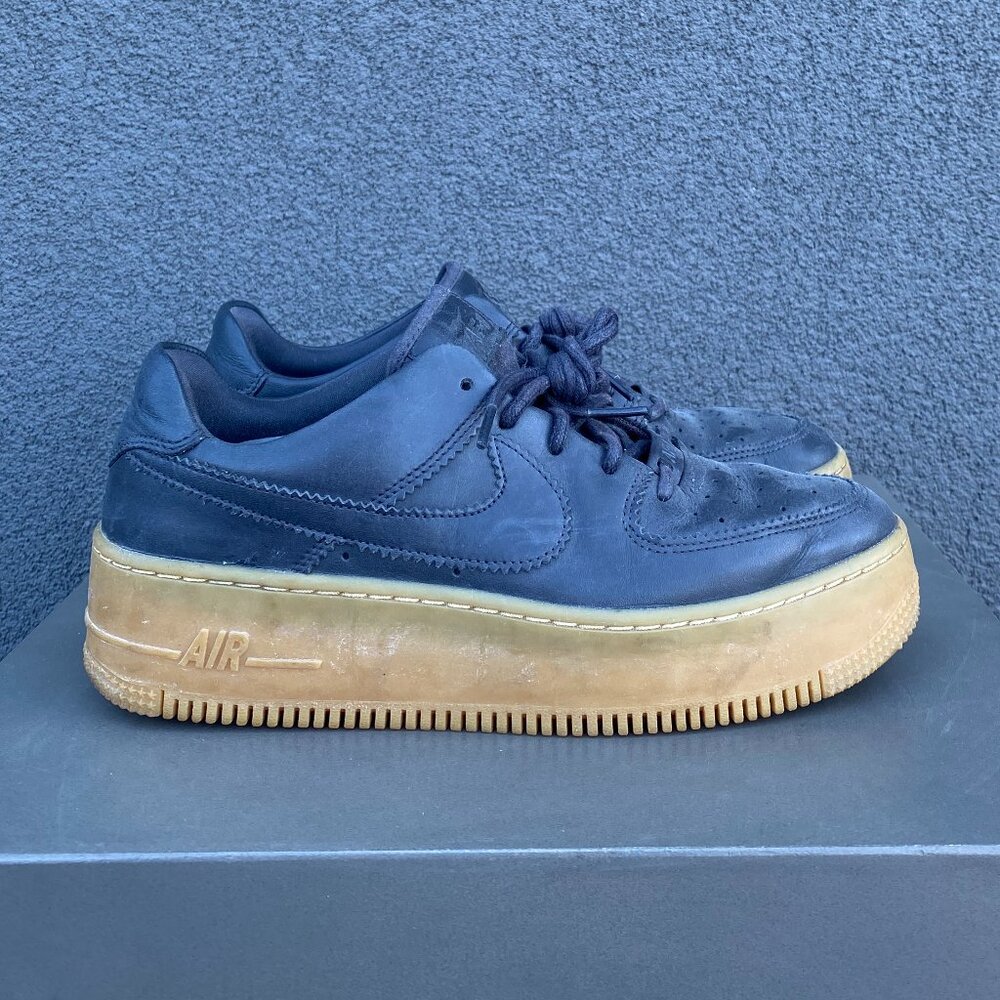 Nike Air Force 1 Sage Low - Black Leather with Platform Gumsole